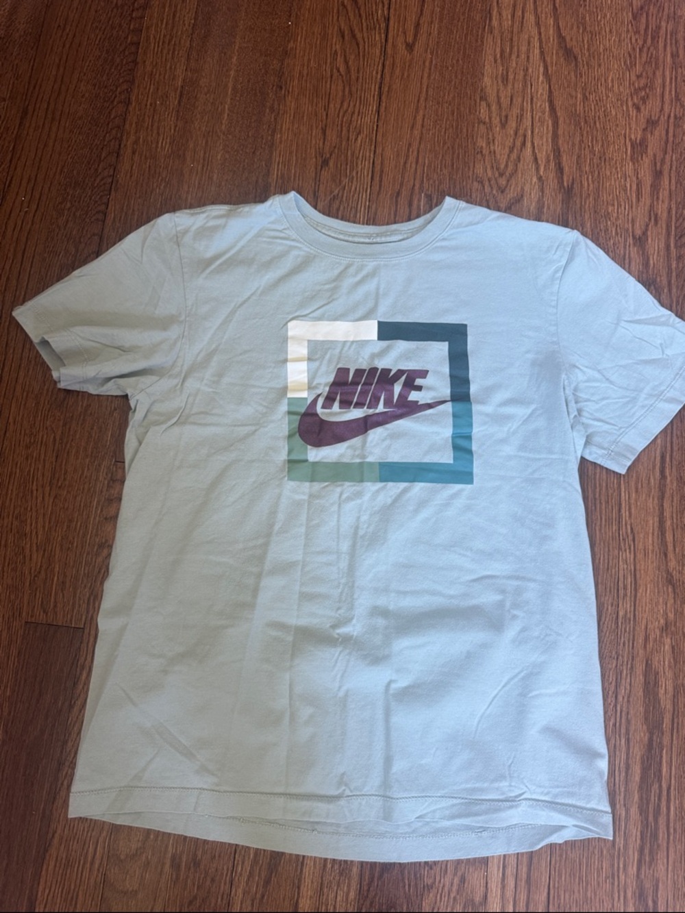 Nike light sage  Box Logo Tee